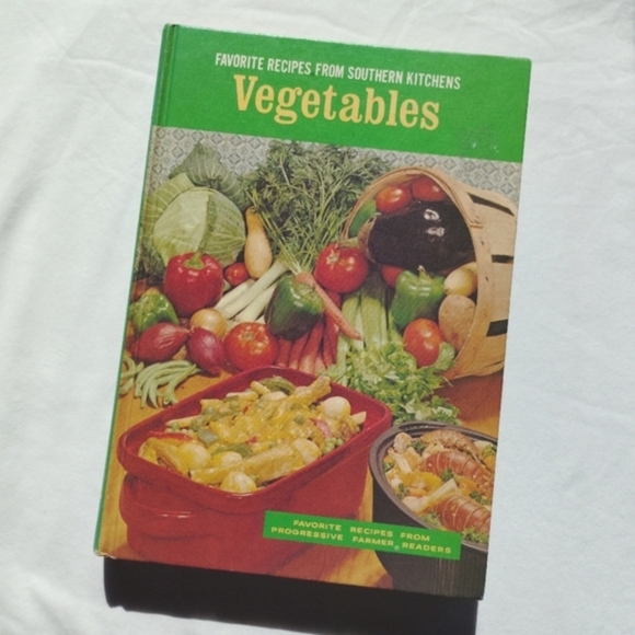 Vintage Vegetables Cookbook Progressive Farmer Favorite Recipes Southern Kitchen - Picture 1 of 12